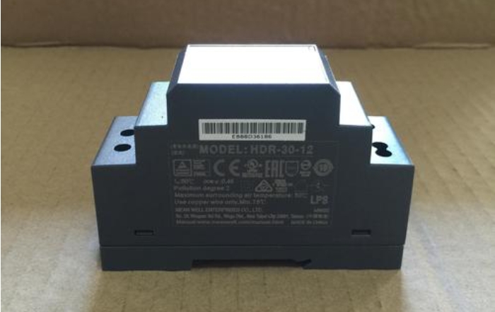 安全高效，明緯機殼型電源護航您的設備