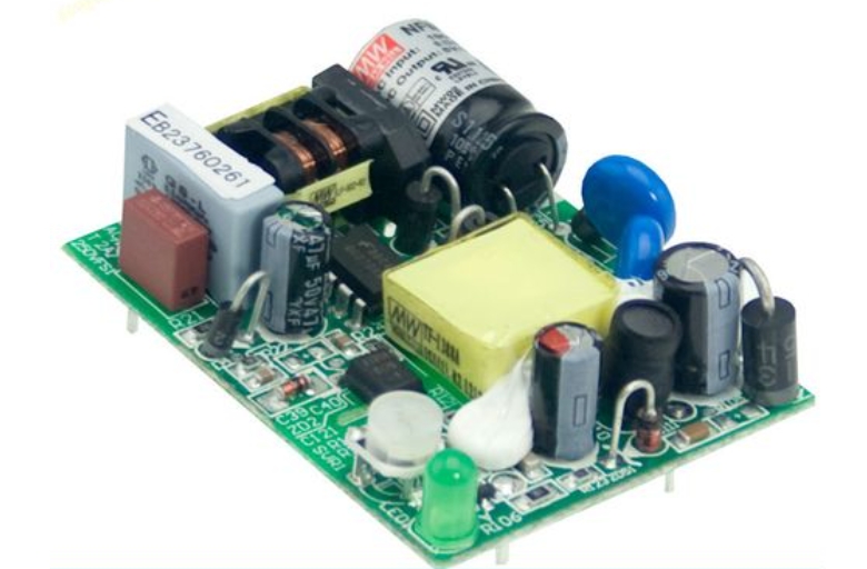 一線直連明緯金屬殼帶線快充，便捷生活新選擇