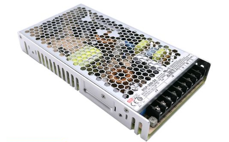 電量滿滿！明緯金屬快充神器，隨行充電新體驗